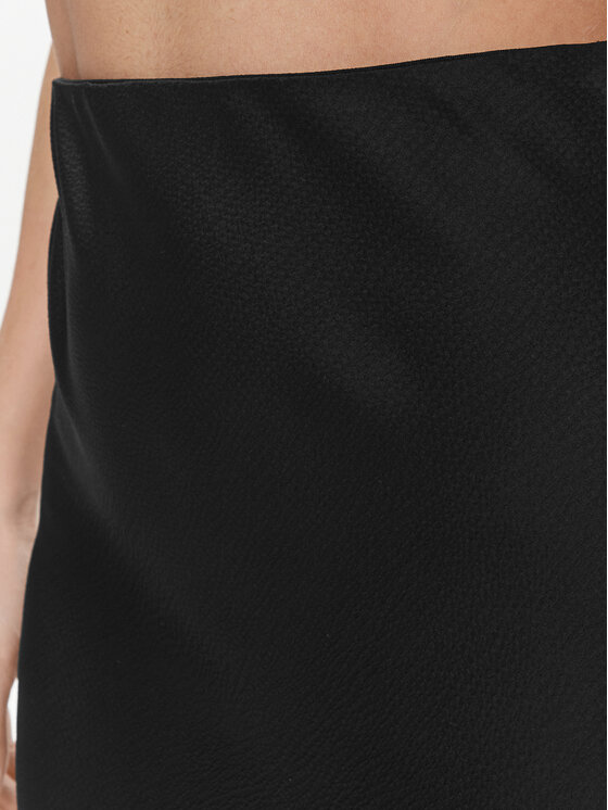 Vila Vila Midi krilo Tyla 14096849 Črna Regular Fit