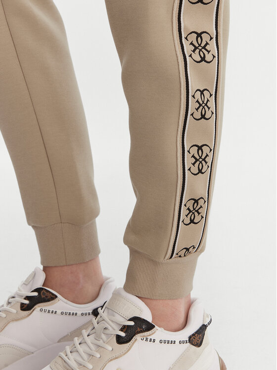 Guess Guess Pantaloni da tuta V2YB15 KB3P2 Beige Regular Fit