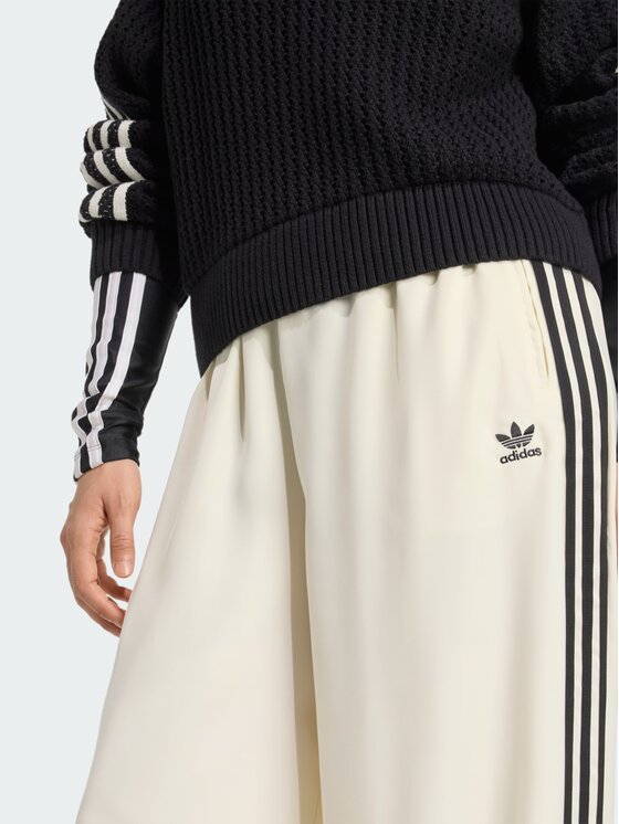 adidas adidas Spodnie dresowe Adicolor Biały Loose Fit