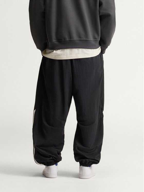 adidas adidas Spodnie dresowe 172511 Czarny Oversize
