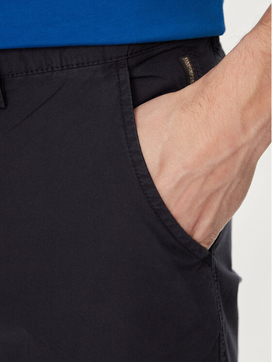Napapijri Napapijri Pantaloncini di tessuto Nakuru 6 NP0A4HRV Blu scuro Regular Fit