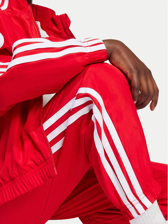 adidas adidas Trenirka Woven KC5052 Rdeča Loose Fit