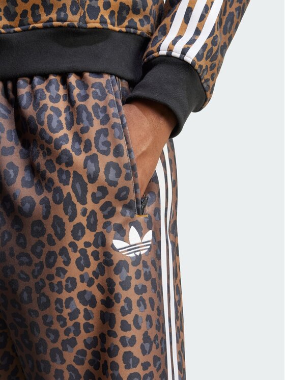 adidas adidas Spodnie dresowe Firebird Loose Leopard Brązowy Loose Fit
