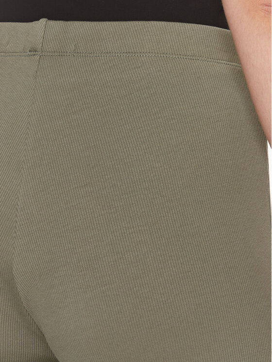 Calvin Klein Jeans Calvin Klein Jeans Hlače J20J222598 Zelena Straight Fit