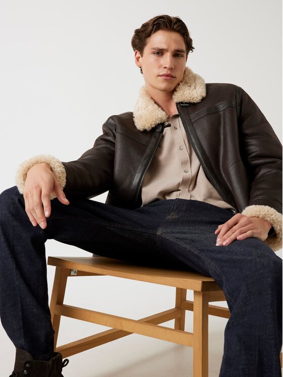 Guess Guess Демісезонна куртка 179663 Коричневий Classic Fit
