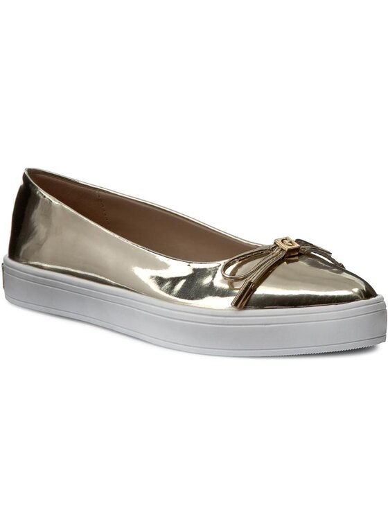 Guess Guess Chaussures basses Kora FLKOR1 LEL12 Or