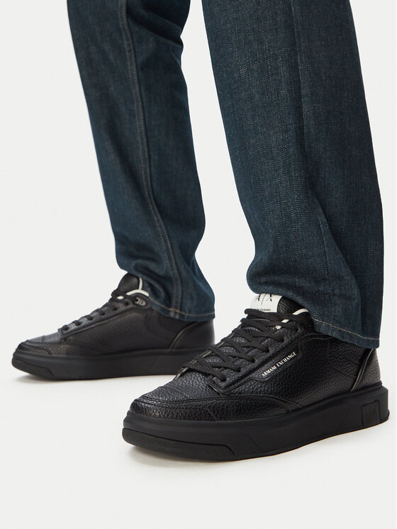 Armani Exchange Armani Exchange Снікерcи XM002205 AF21444 UC001 Чорний
