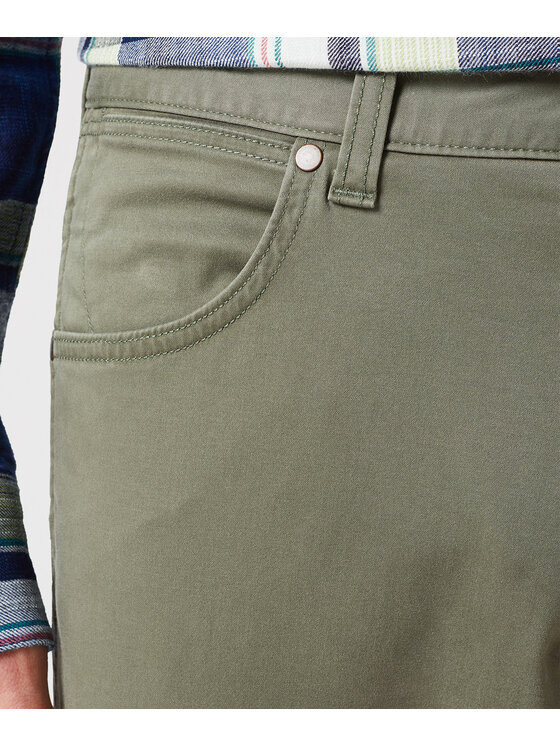 Wrangler Wrangler Spodnie materiałowe 112350877 Zielony Regular Fit