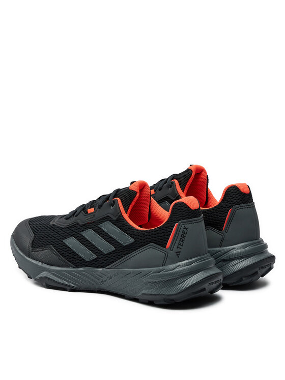adidas adidas Bėgimo batai Tracefinder IE5907 Juoda