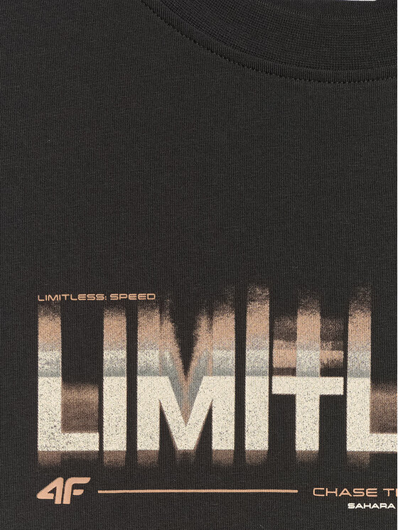 4F 4F T-Shirt LIMITLESS DESERT Czarny Regular Fit