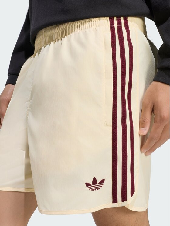adidas adidas Szorty materiałowe 159299 Żółty Regular Fit