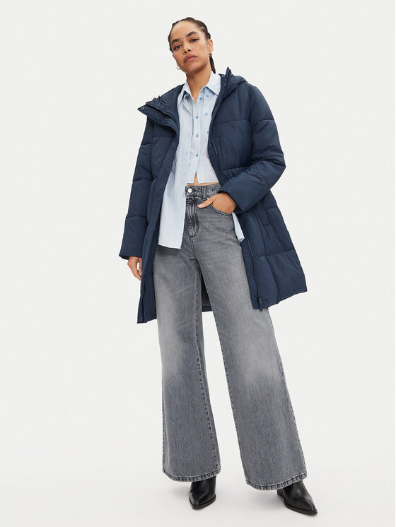 Calvin Klein Jeans Calvin Klein Jeans Geacă de iarnă J20J224122 Bleumarin Relaxed Fit