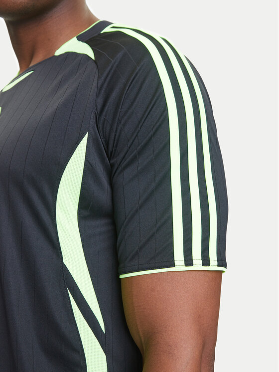 adidas adidas Tričko Teamgeist adicolor JW5872 Čierna Loose Fit