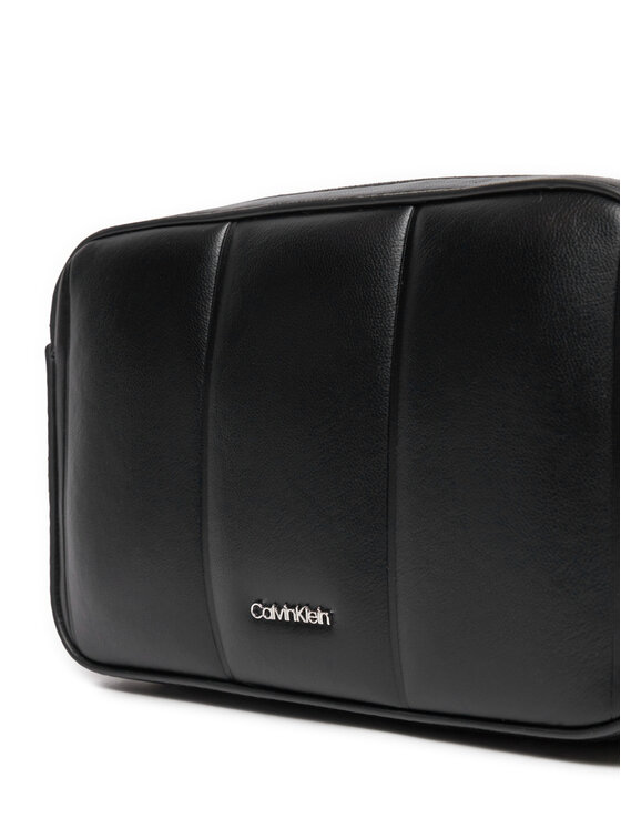 Calvin Klein Calvin Klein Kabelka Line Quilt Camera Bag K60K613076 Černá