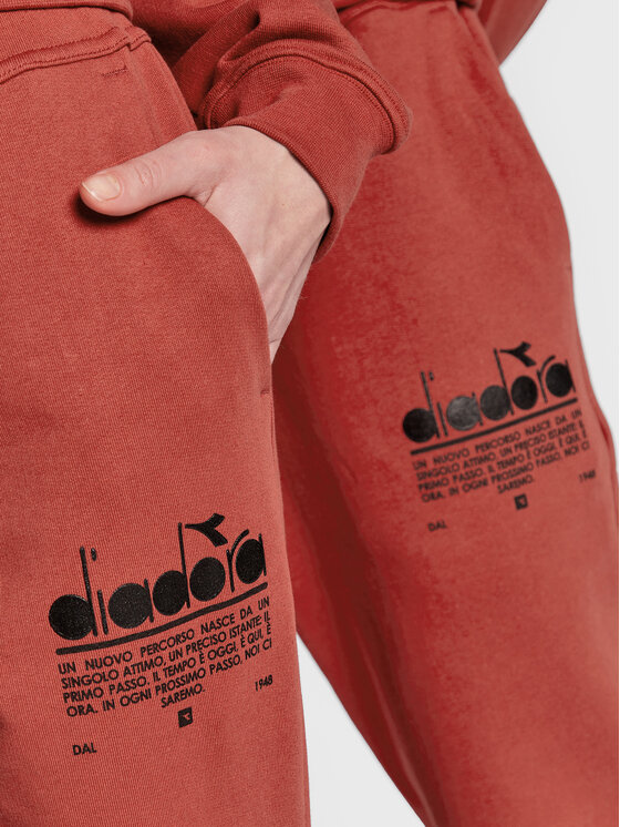 Diadora Diadora Spodnie dresowe Unisex Manifesto 502.179480 Czerwony Loose Fit