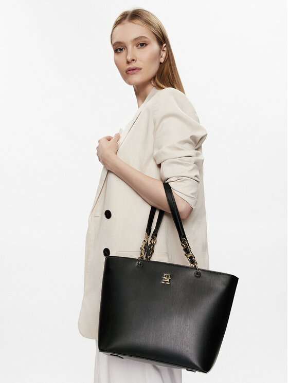 Tommy hilfiger chain tote best sale