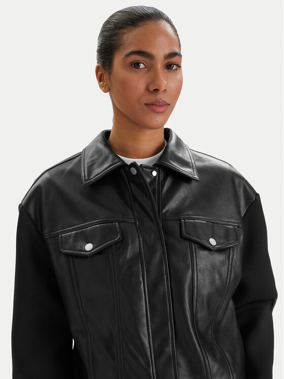 Karl Lagerfeld Jeans Karl Lagerfeld Jeans Jacke aus Kunstleder B1W15027 Schwarz Regular Fit