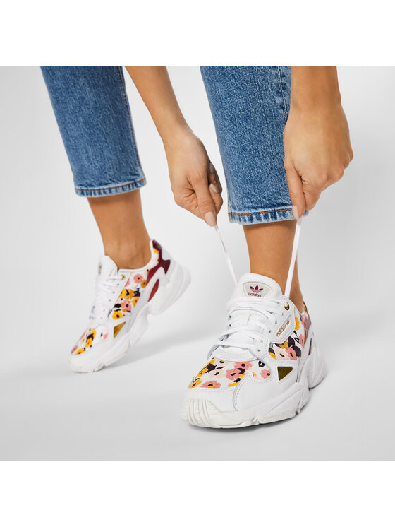 adidas adidas Снікерcи Falcon W FW2520 Білий