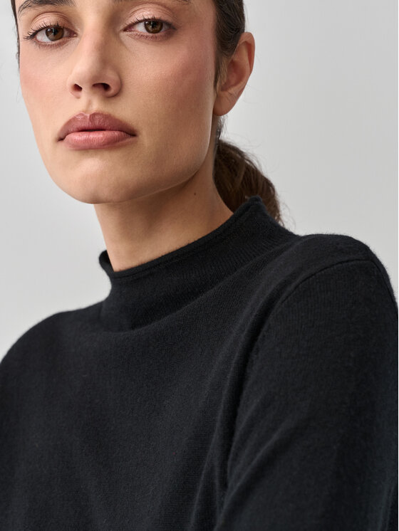 TATUUM TATUUM Sweter NENKO Czarny Classic Fit