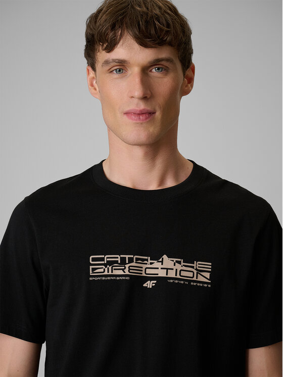 4F 4F T-Shirt TREKKING Czarny Regular Fit