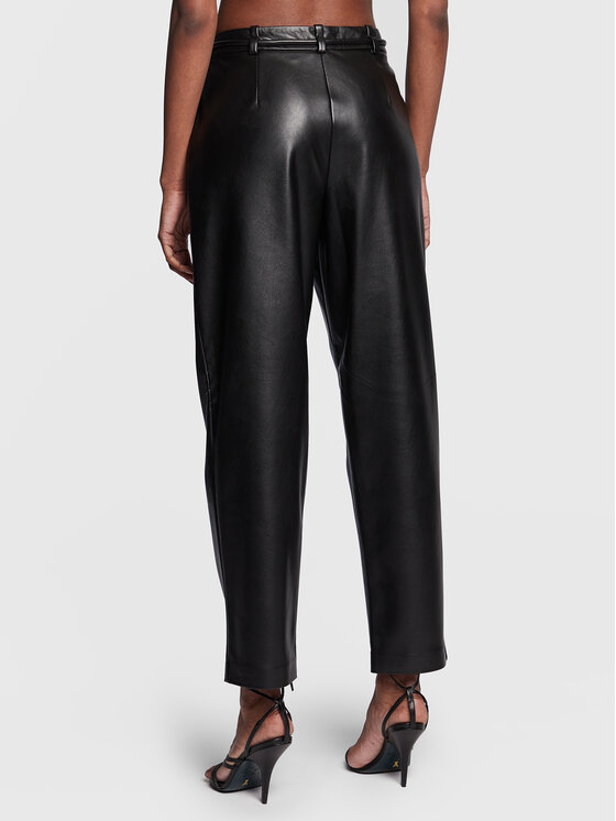 BOSS Boss Pantaloni din imitație de piele Tacora 50482689 Negru Tapered Fit
