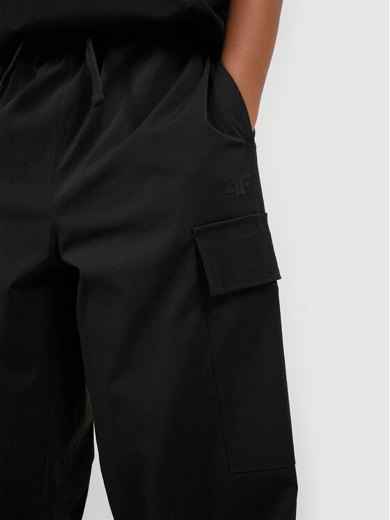 4F 4F Spodnie dresowe APRES SKI Czarny Loose Fit