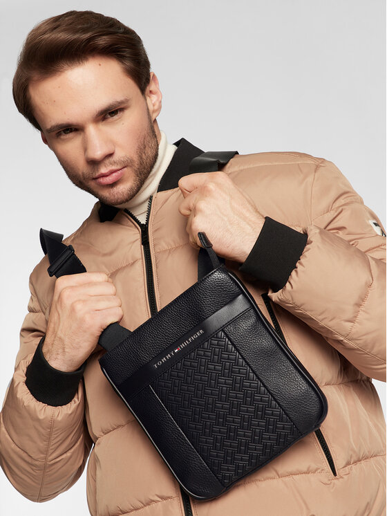 Tommy Hilfiger Tommy Hilfiger Мъжка чантичка Central Mini Crossover AM0AM09248 Черен