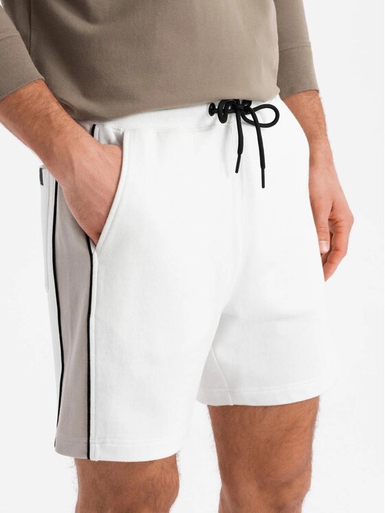 Ombre Ombre Šortky z materiálu OM-SRSK-0182 Bílá Regular Fit