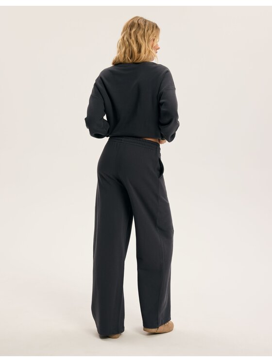 Esotiq Esotiq Spodnie dresowe 43977 Szary Regular Fit