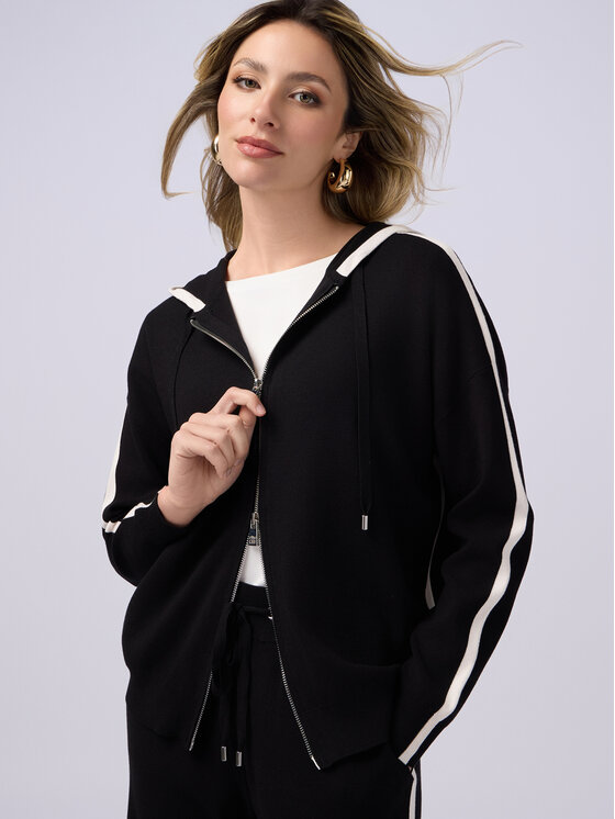 Oltre Oltre Cardigan M060J004786N033 Nero Over Fit