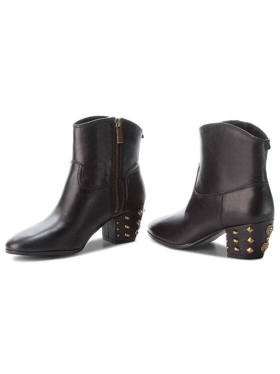 Michael kors clearance avery boot