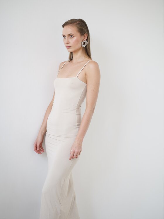 MAI MAI Sukienka dzianinowa MILA Beżowy Feminine Fit
