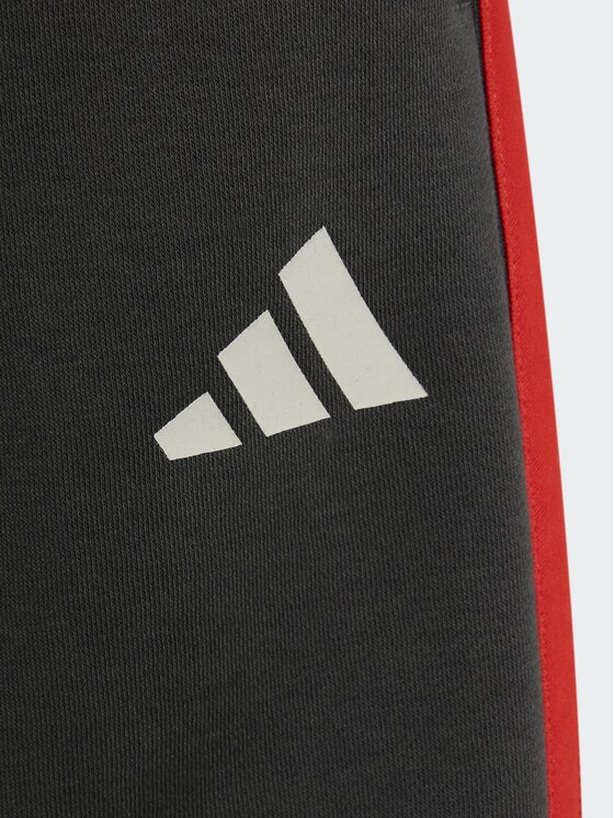adidas adidas Szorty materiałowe 163118 Czarny Regular Fit