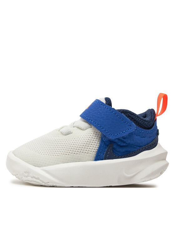 Nike Nike Sneakersy Team Hustle D 10 CW6737 103 Biały