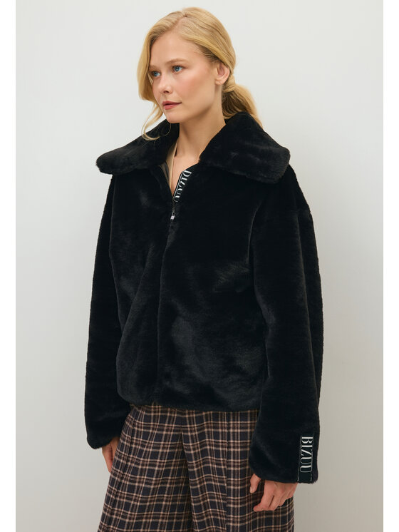 BIZUU BIZUU Futro FLUFFY FAUX FUR WARM WINTER Czarny Standard Fit
