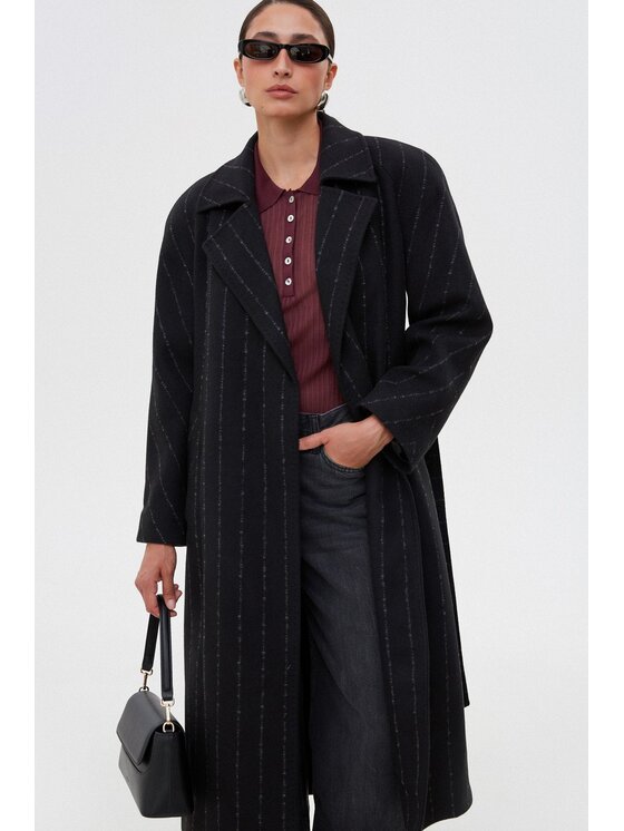 Estro Estro Kabát ER00115845 Černá Loose Fit