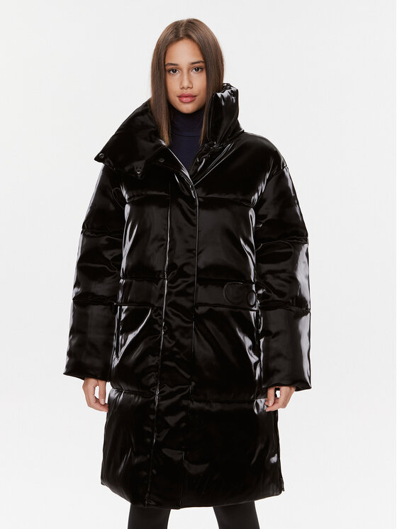 Calvin Klein Jeans Puhovka J20J222172 Črna Oversize