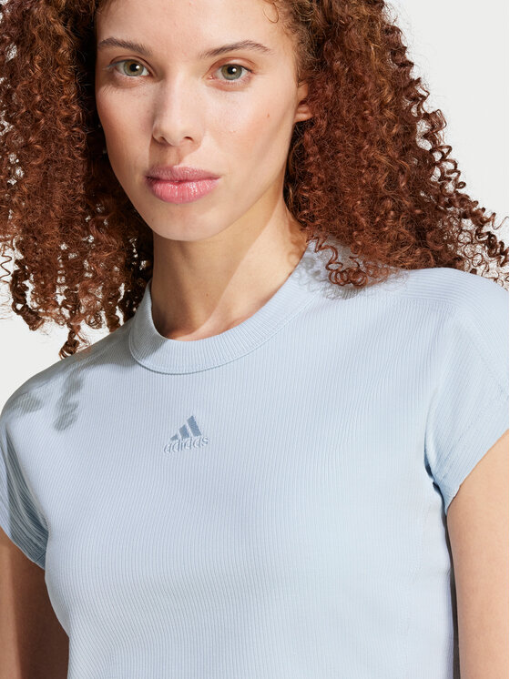 adidas adidas Tricou Lounge IY6744 Albastru celest Slim Fit