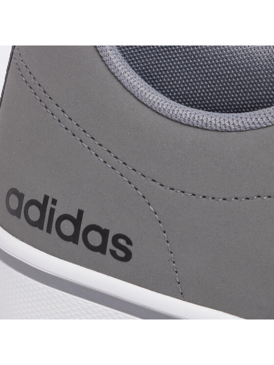 b74318 adidas