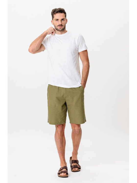 TeeShoppen TeeShoppen Szorty materiałowe 'Basic Collection' Zielony Regular Fit