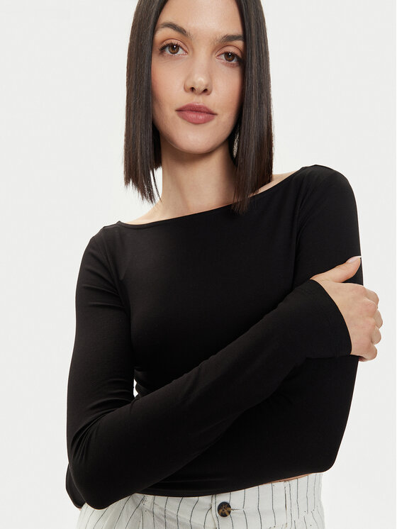 Gina Tricot Gina Tricot Palaidinė 22145 Juoda Slim Fit