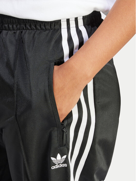 adidas adidas Dressipüksid Firebird IT7404 Must Regular Fit