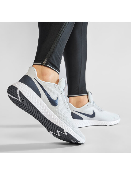 Nike Batai Revolution 5 BQ3204 018 