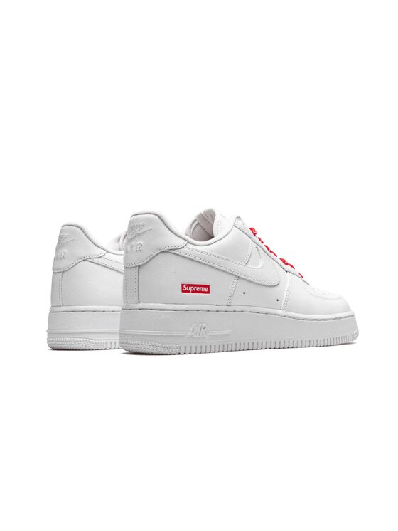 Nike Nike Sneakersy Nike Air Force 1 Low Supreme White 38 Bílá