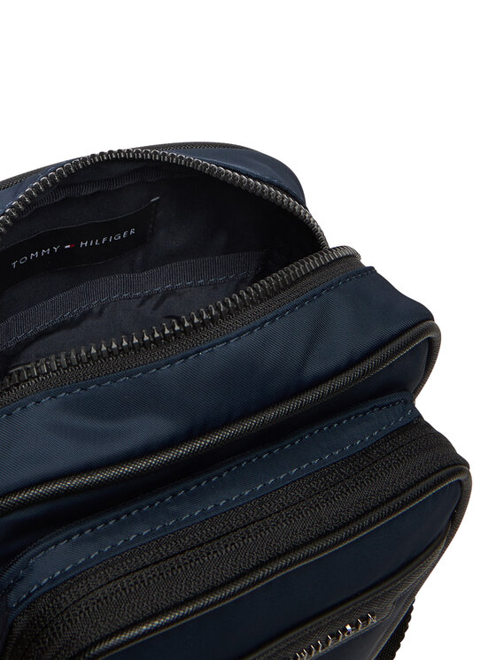 Tommy Hilfiger Tommy Hilfiger Ľadvinka Th Repreve Mini Reporter AM0AM13465 Tmavomodrá