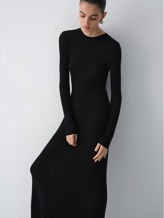 La Mania La Mania Sukienka dzianinowa SHIVAN Czarny Slim Fit