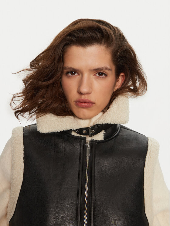 Pieces Pieces Veste Janelle 17152466 Melns Regular Fit