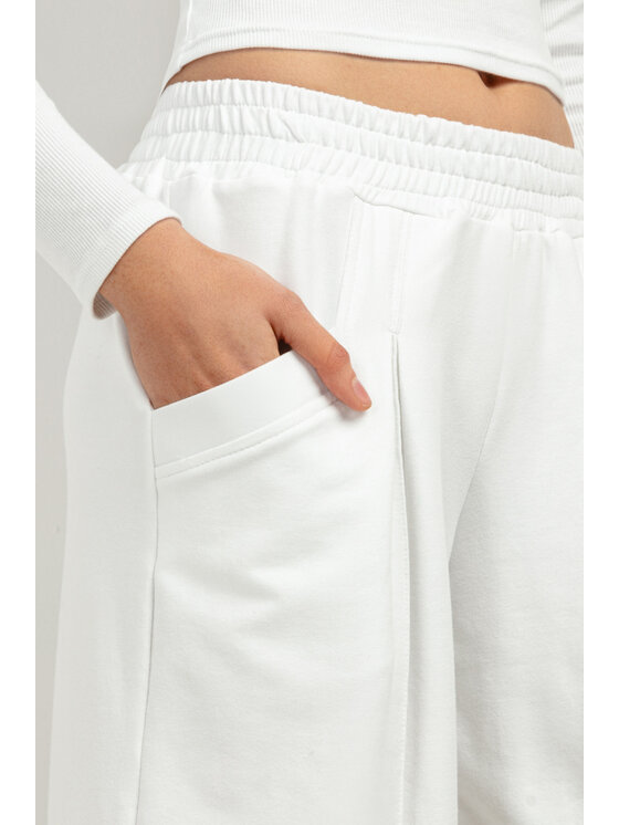Tessita Tessita Spodnie dzianinowe T413/1/XS Biały Wide Leg