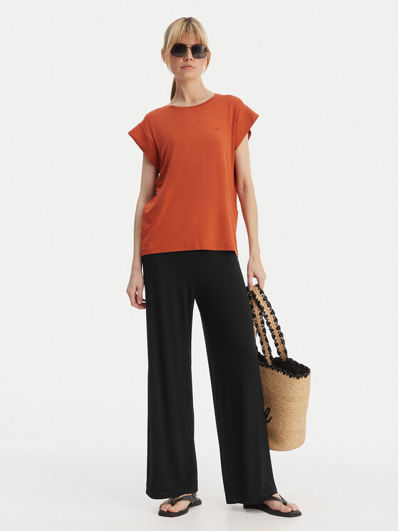 Emporio Armani Emporio Armani Штани з тканини EW004075 AF20240 UC001 Чорний Regular Fit