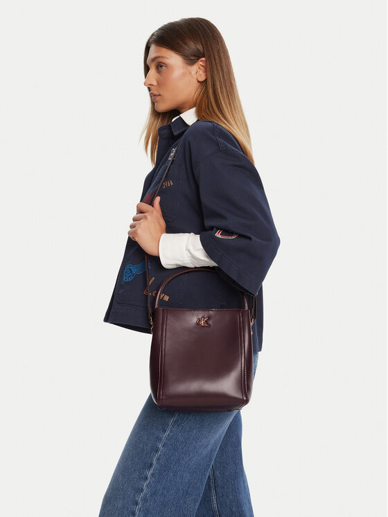 Calvin Klein Calvin Klein Käekott Ck Bucket With Strap LV04F3174G Bordoopunane